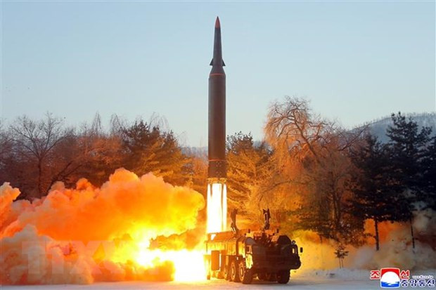 Triều Tiên xác nhận phóng thử hai tên lửa dẫn đường chiến thuật